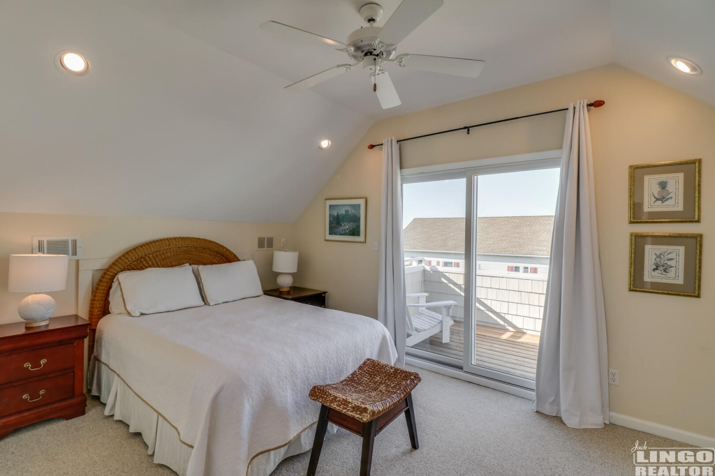 32beachbed9 32 BEACH AVENUE  Rental Property