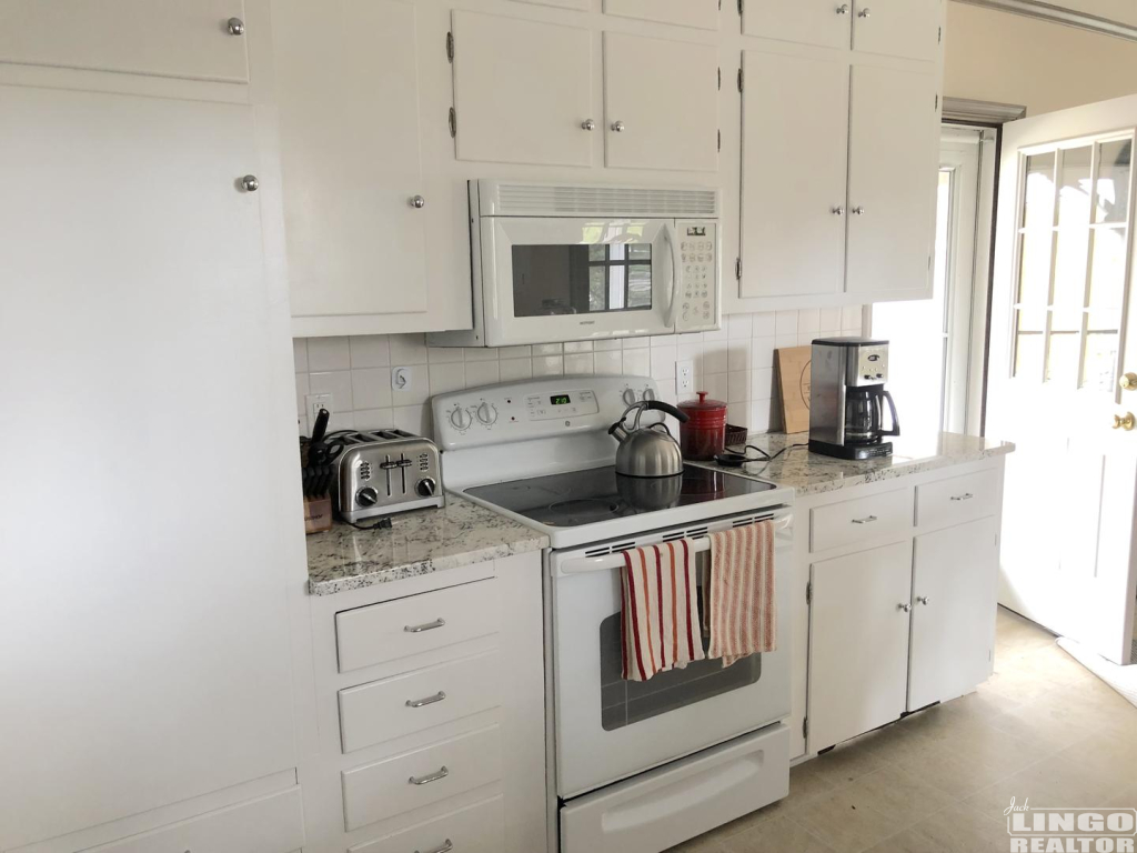 102kit2 102 TIDEWATERS Rental Property