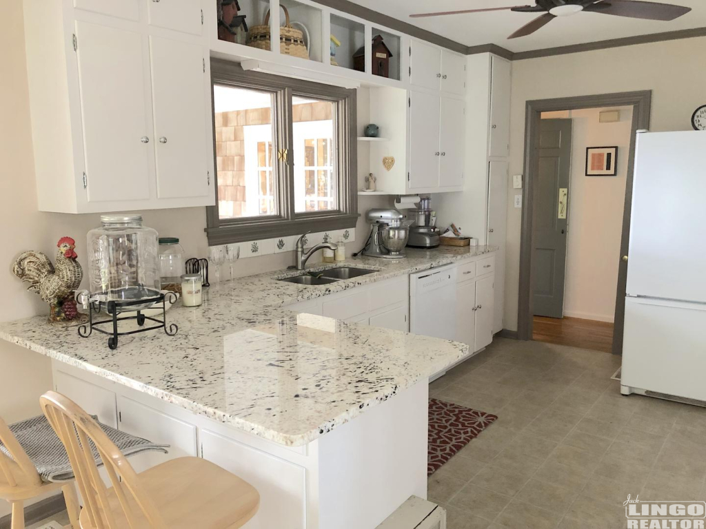 102kitchen 102 TIDEWATERS Rental Property