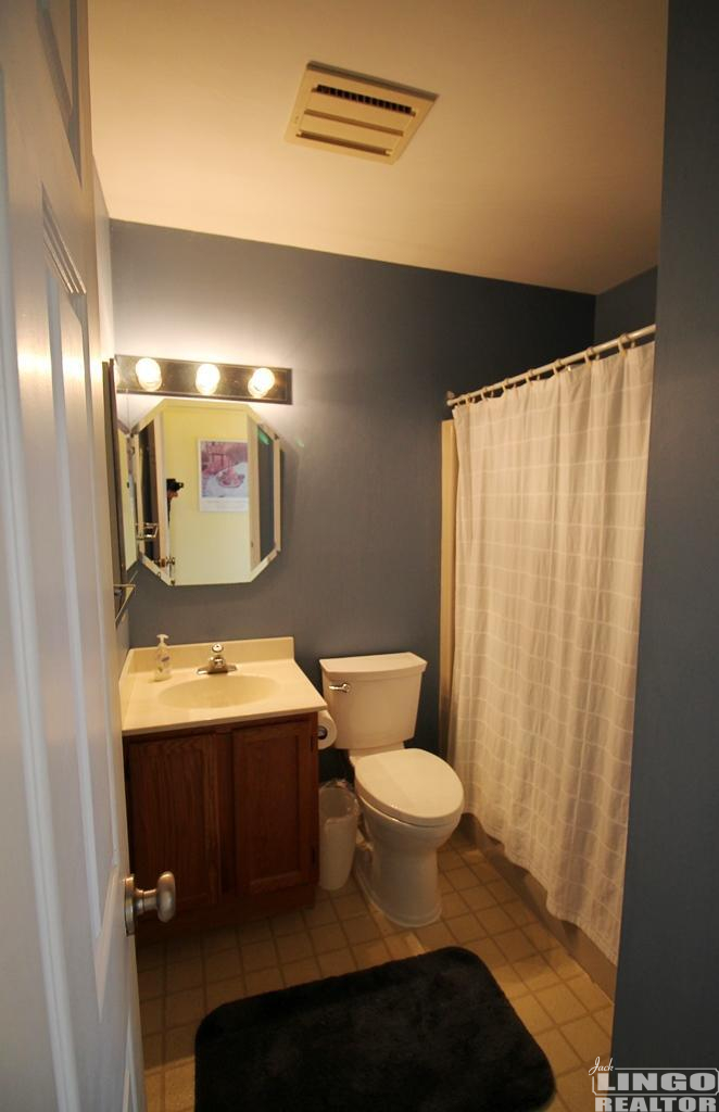 1+charles+place+bath+1 408 KING CHARLES AVENUE #1  Rental Property