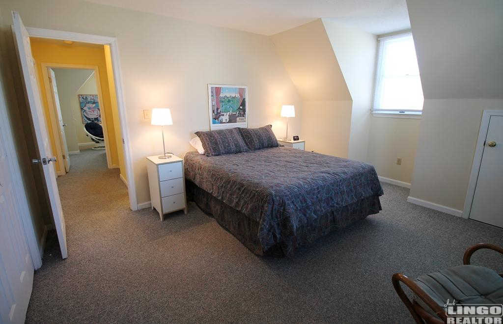 br2b 408 KING CHARLES AVENUE #1  Rental Property