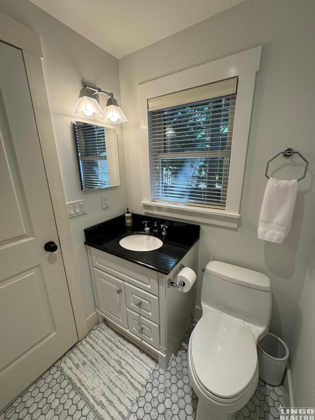 image2+(16) 164 HENLOPEN AVENUE #2  Rental Property