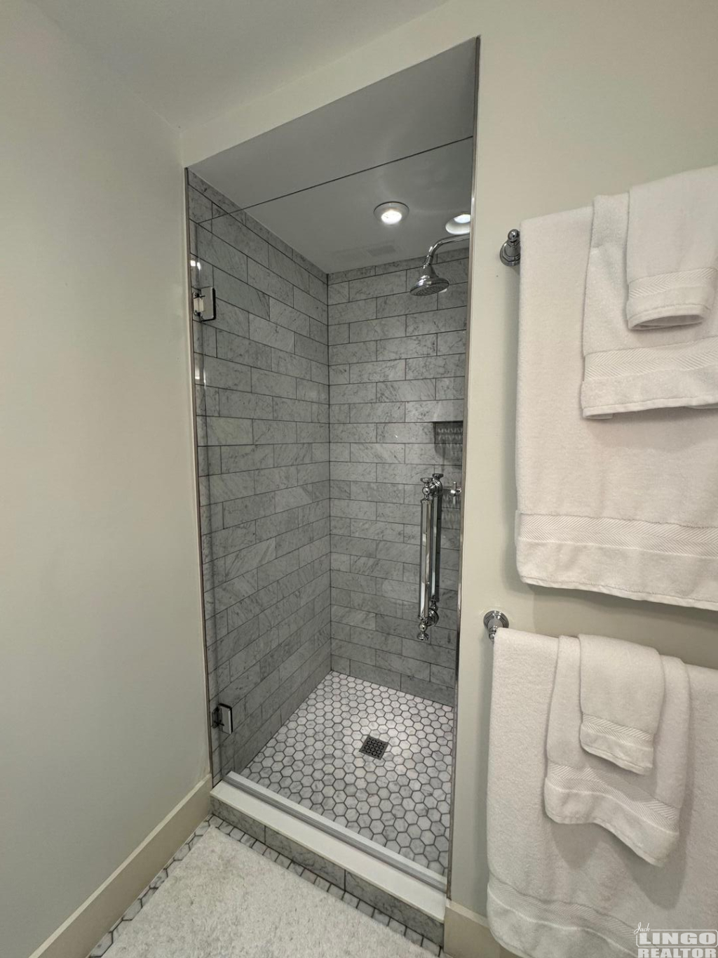 image3+(9) 164 HENLOPEN AVENUE #2  Rental Property