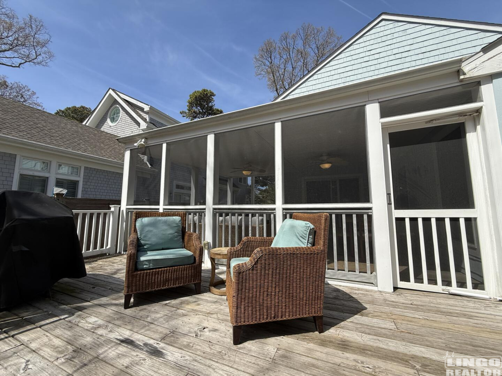 IMG_4634 108 LAUREL STREET  Rental Property