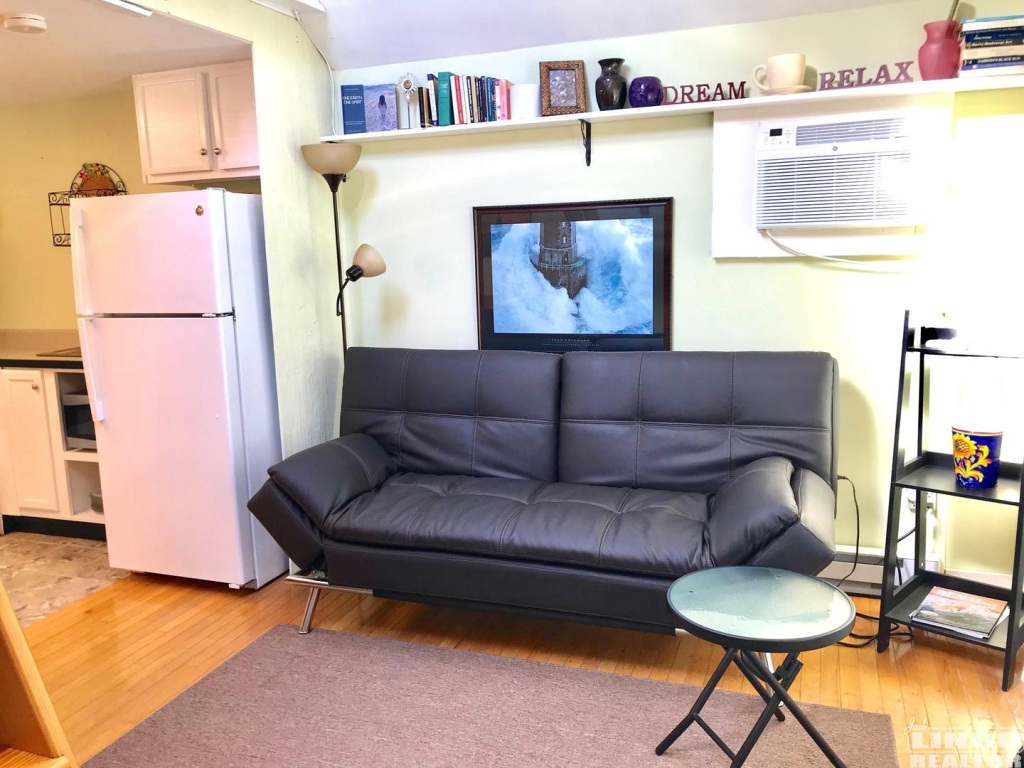 34lr1 32B DELAWARE AVENUE  Rental Property