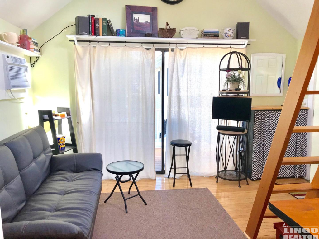 34lr2 32B DELAWARE AVENUE  Rental Property