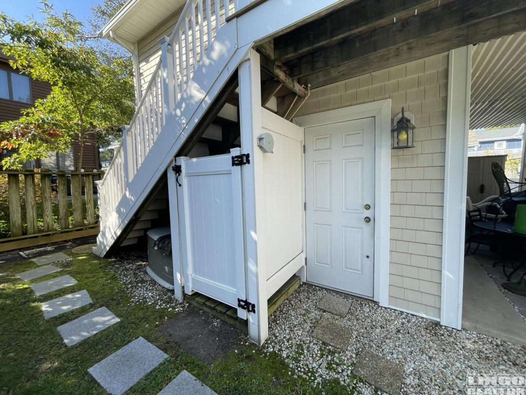 IMG-8106 32B DELAWARE AVENUE  Rental Property