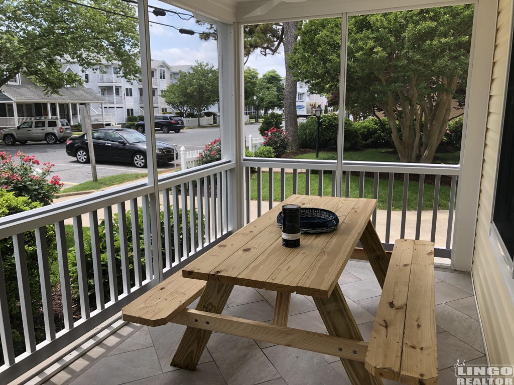 19porch 19 MARYLAND AVENUE  Rental Property