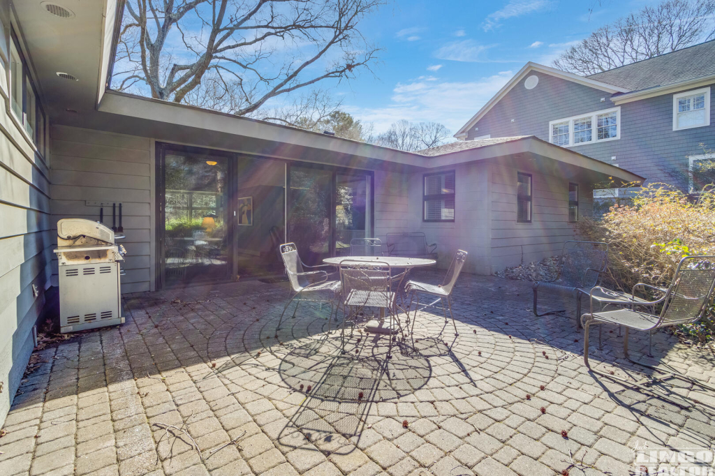 023_img_9263_380 77 OAK AVENUE  Rental Property
