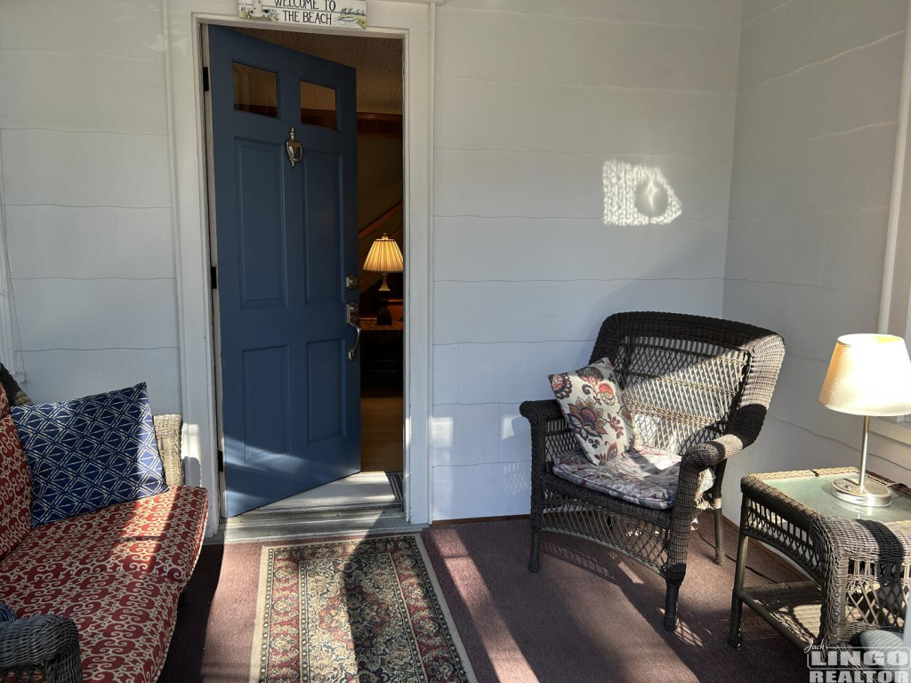 FrontPorch1 105 HICKMAN STREET  Rental Property