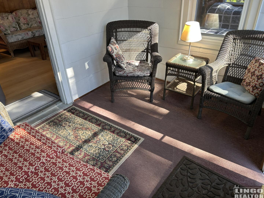 FrontPorch2 105 HICKMAN STREET  Rental Property