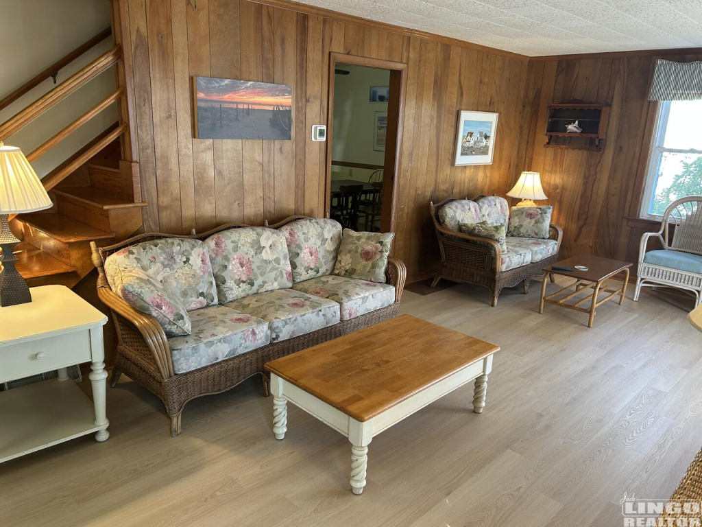 LivingRoom1 105 HICKMAN STREET  Rental Property