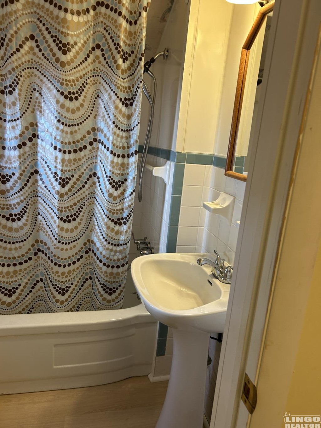 MasterBath1 105 HICKMAN STREET  Rental Property