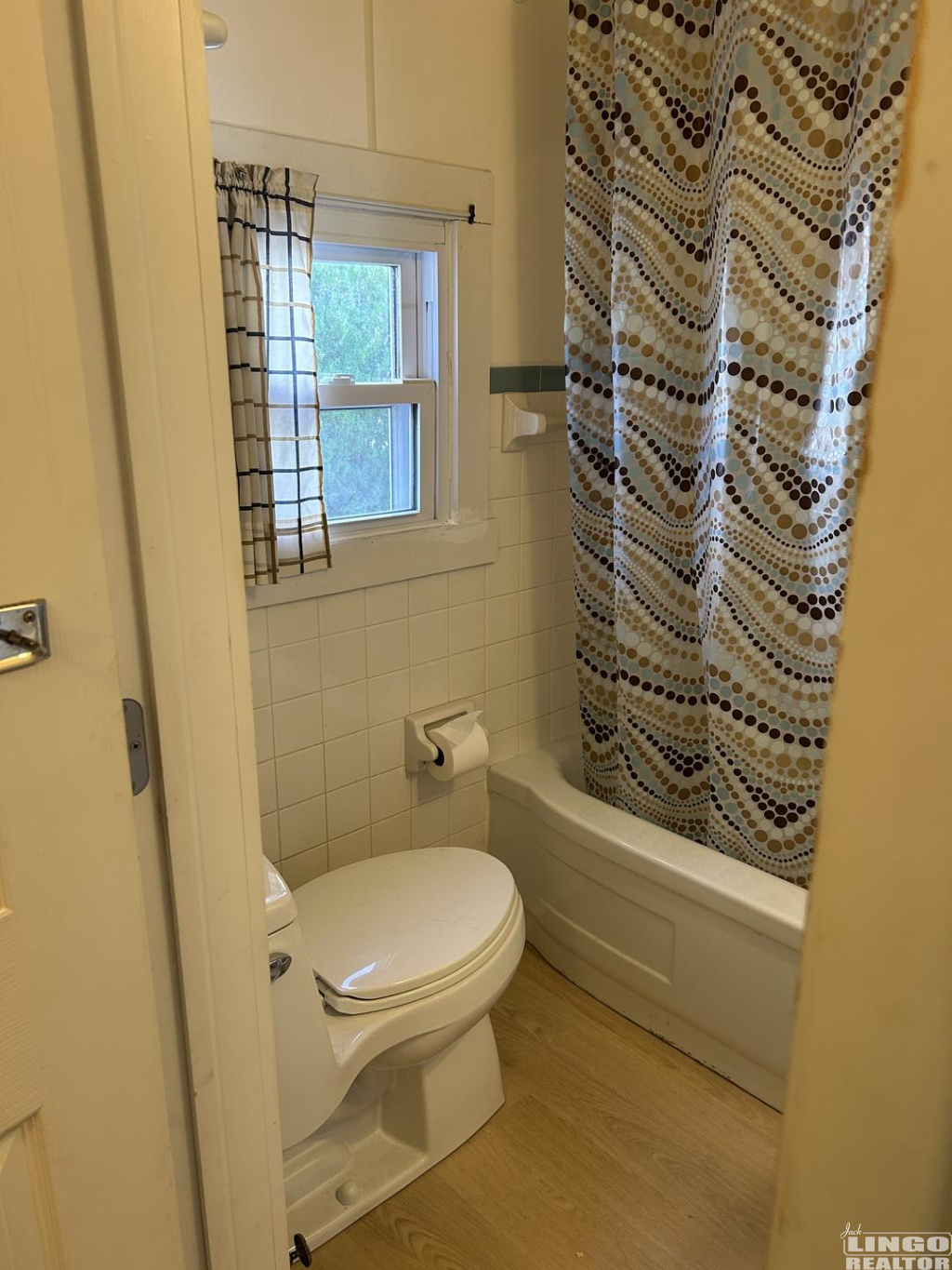 MasterBath2 105 HICKMAN STREET  Rental Property