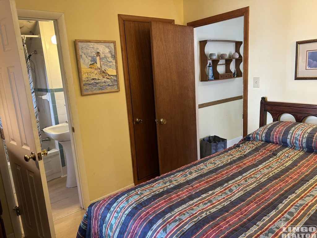 MasterBedroom1 105 HICKMAN STREET  Rental Property