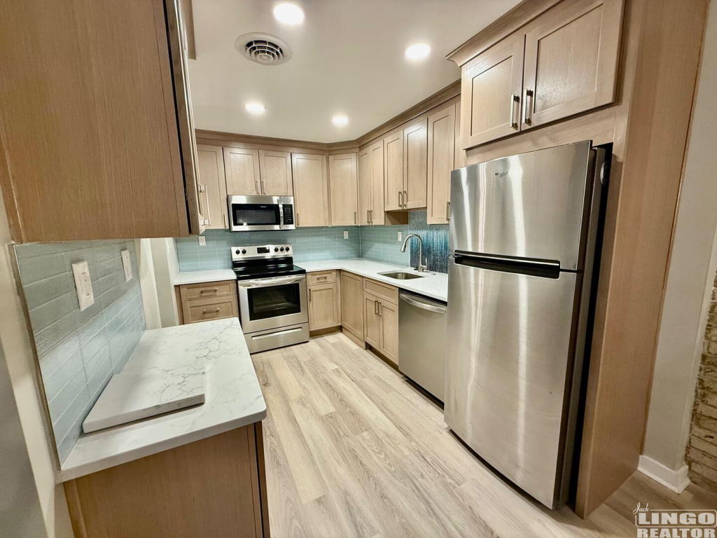 IMG_2035 204 THE CREST  Rental Property