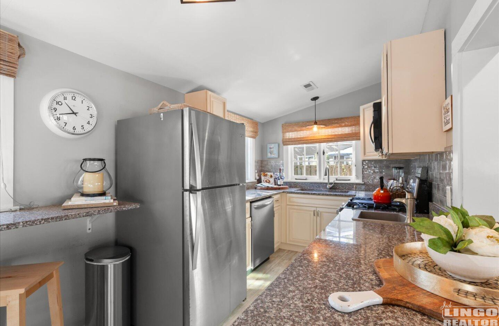 13 54 KENT STREET  Rental Property