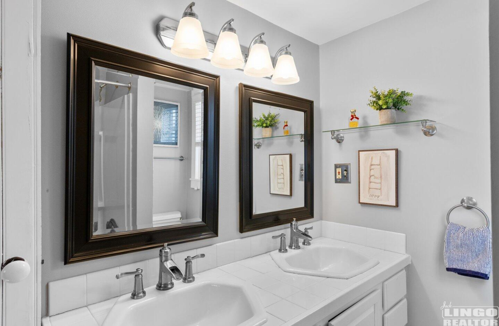 19 54 KENT STREET  Rental Property