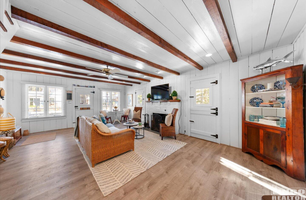 8 54 KENT STREET  Rental Property
