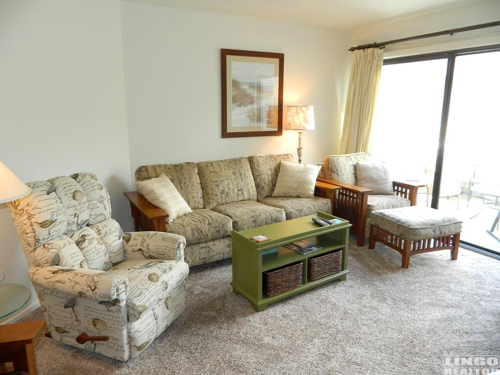 Mariners_220_LR2 220 MARINERS COURT  Rental Property