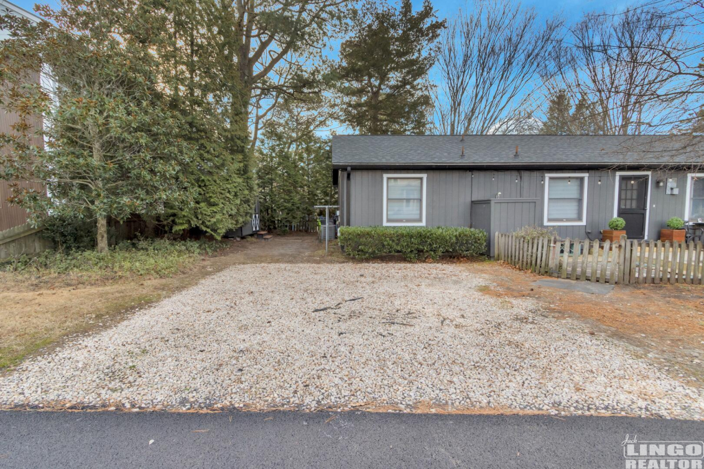 002_img_9198_190 1600 BAYARD AVENUE  Rental Property