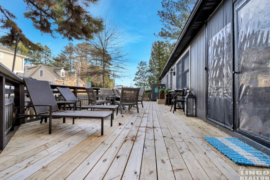 005_img_9207_371 1600 BAYARD AVENUE  Rental Property