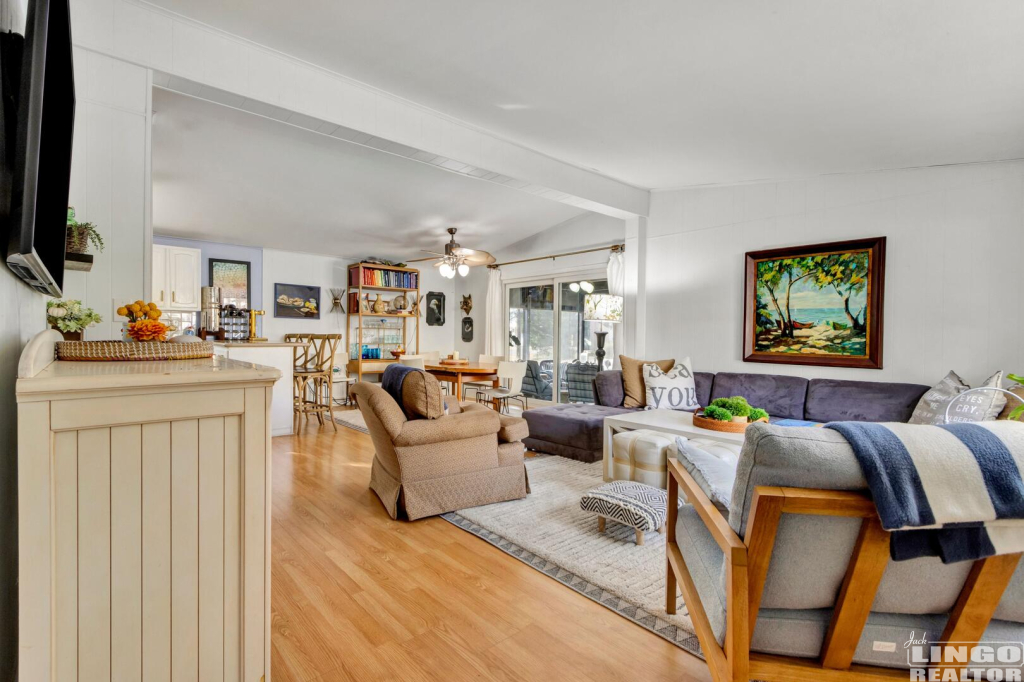 007_img_9213_220 1600 BAYARD AVENUE  Rental Property