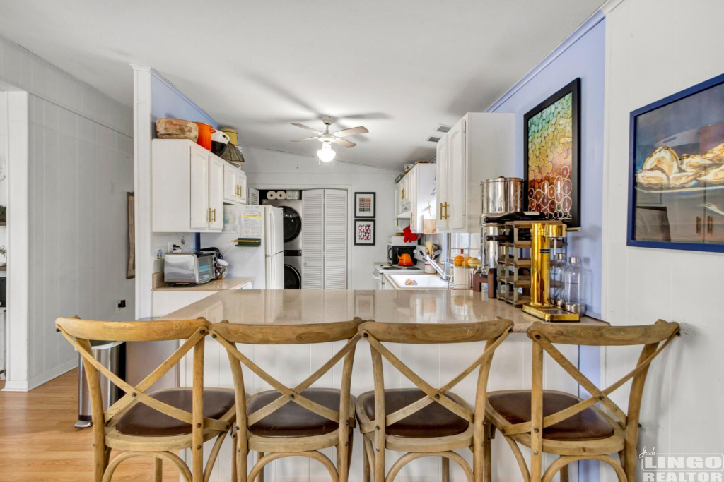 013_img_9231_441 1600 BAYARD AVENUE  Rental Property