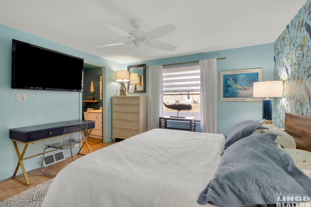 023_img_9261_882 1600 BAYARD AVENUE  Rental Property