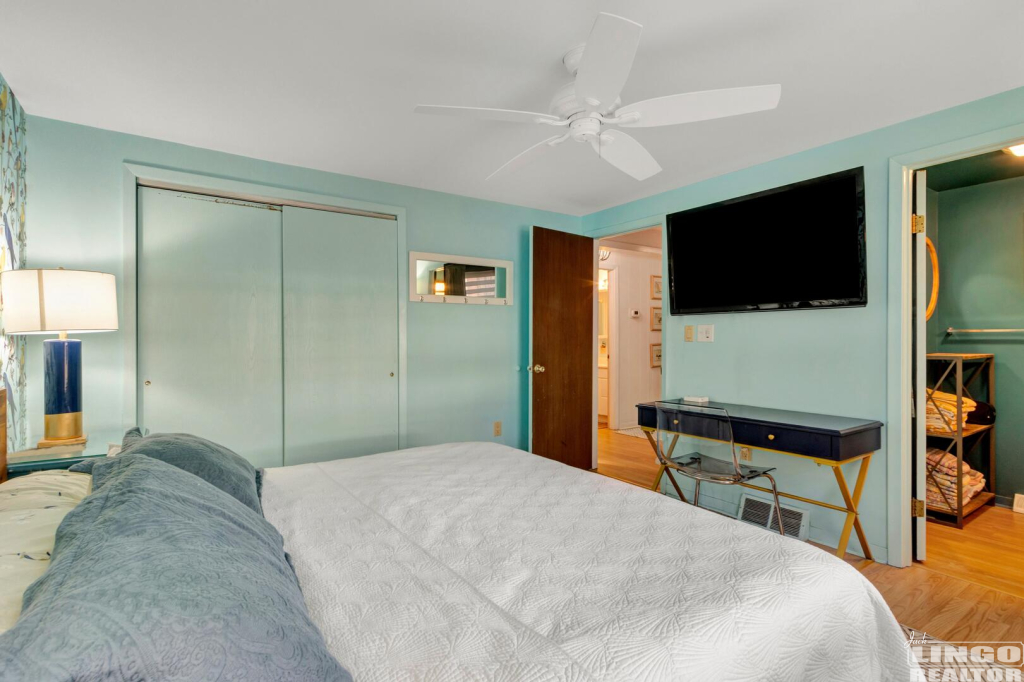 024_img_9264_44 1600 BAYARD AVENUE  Rental Property