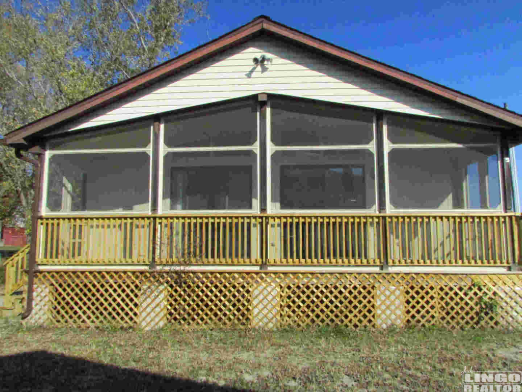 porch 37942 Roosevelt Ave Rental Property