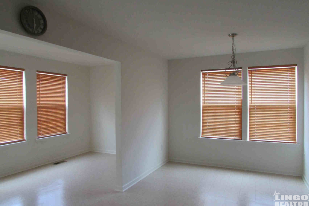 breakfast_nook_and_diningroom 27573 Mayfield Rd Rental Property