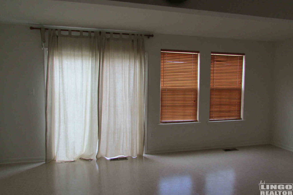 diningroom_to_balcony 27573 Mayfield Rd Rental Property