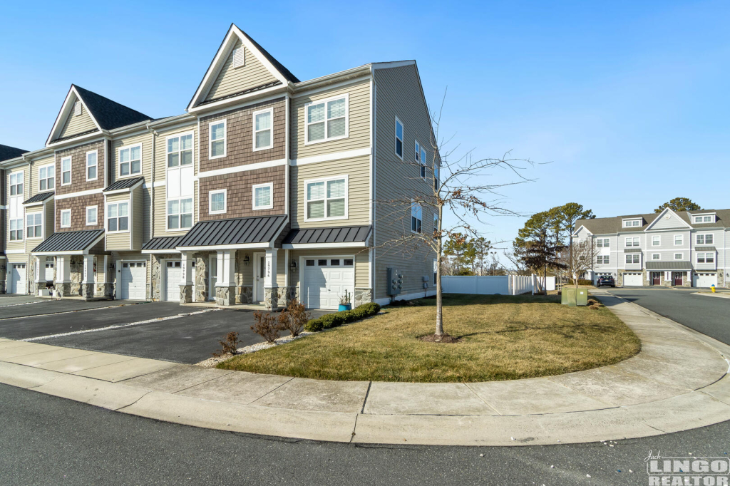 032_img_2780_174 19796 KEYSTONE DRIVE Rental Property