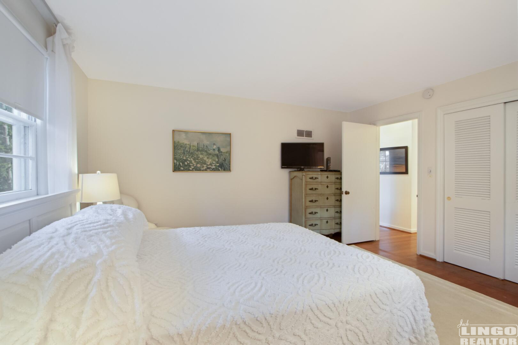 img_9830 38 ROLLING ROAD  Rental Property