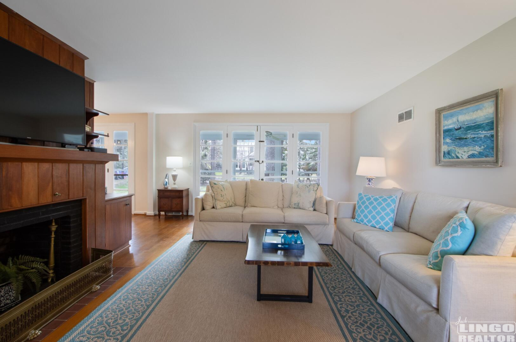 img_9851 38 ROLLING ROAD  Rental Property