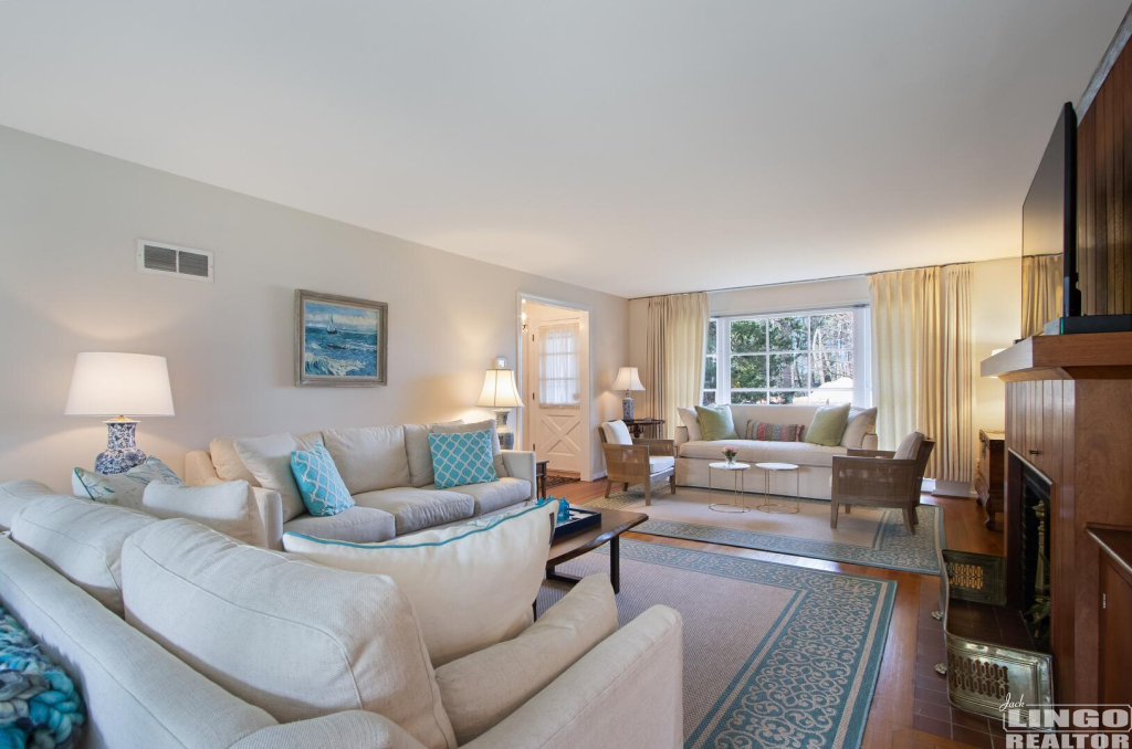 img_9854 38 ROLLING ROAD  Rental Property