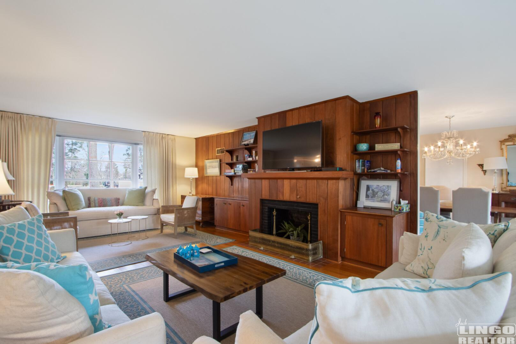 img_9857 38 ROLLING ROAD  Rental Property