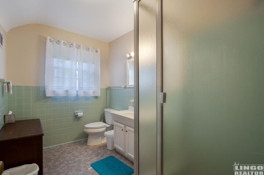 img_9878 38 ROLLING ROAD  Rental Property