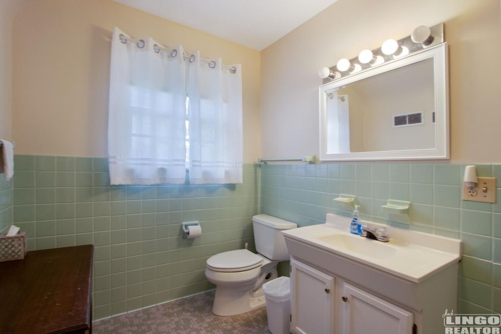 img_9881 38 ROLLING ROAD  Rental Property