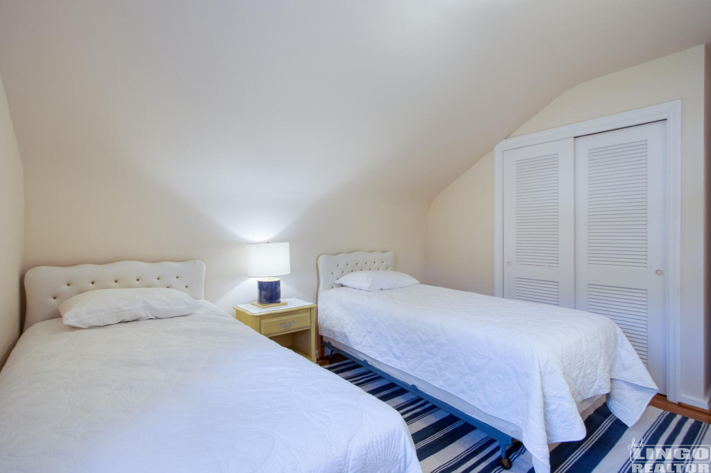 img_9887 38 ROLLING ROAD  Rental Property