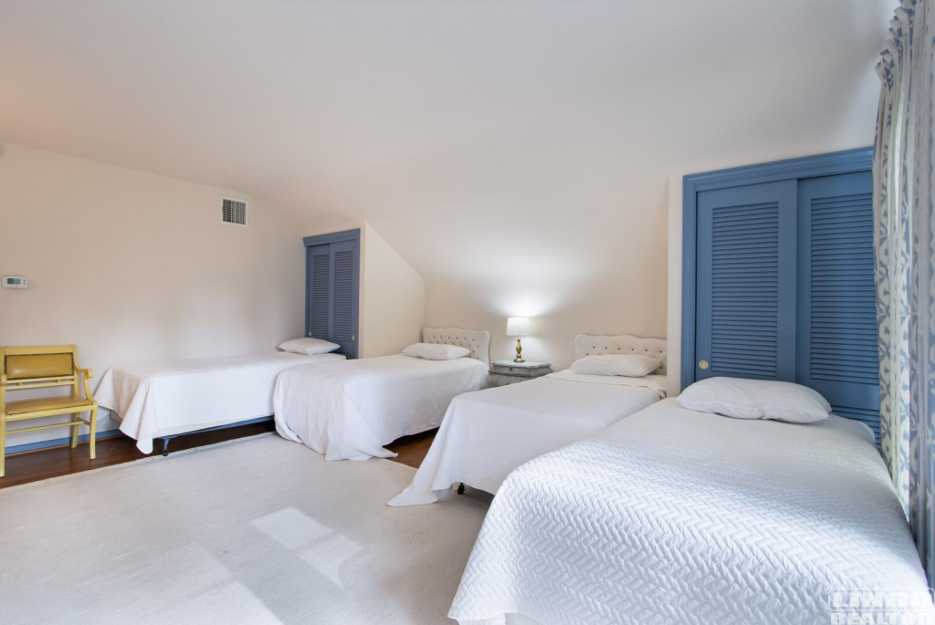 img_9893 38 ROLLING ROAD  Rental Property