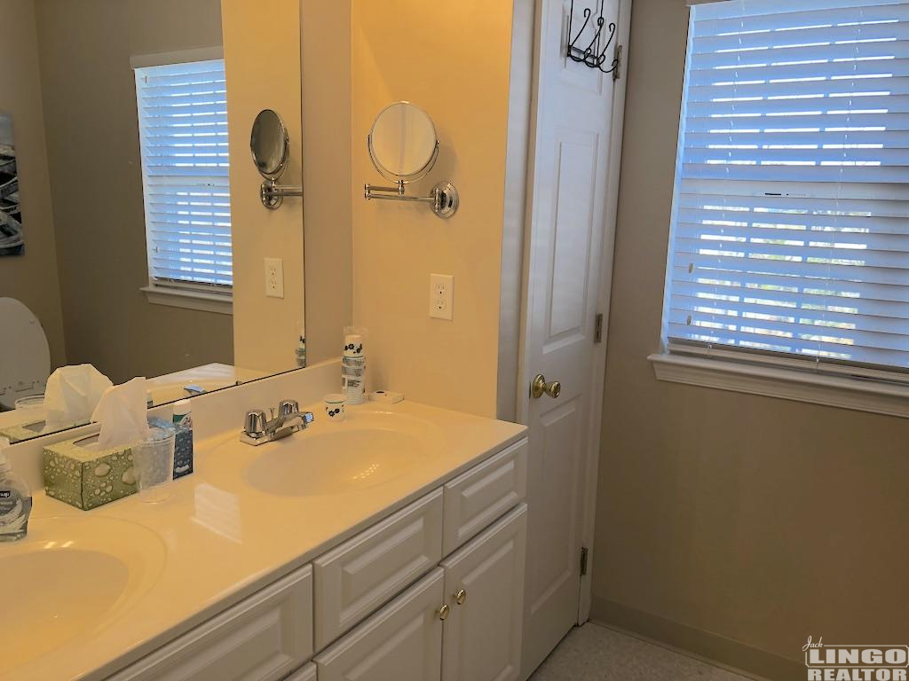 bath 3600 SANIBEL CIRCLE #3618  Rental Property