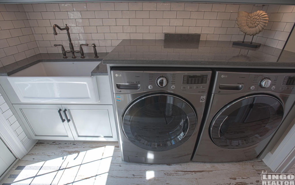 12laundry 12 ST LAWRENCE STREET  Rental Property