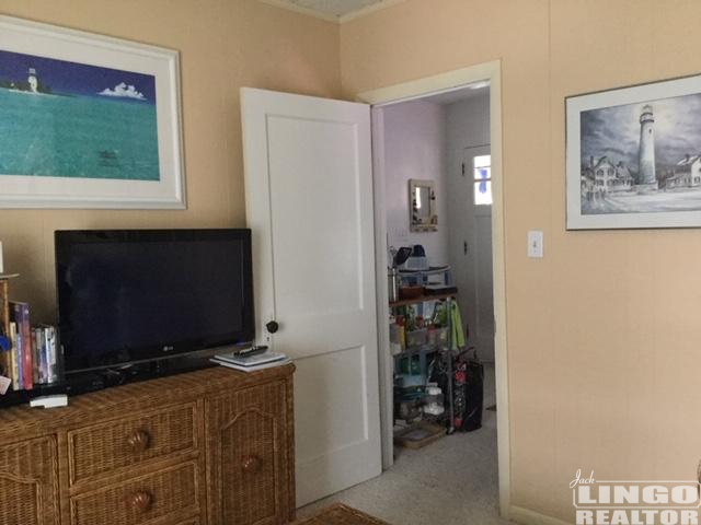 img_1477 45 MARYLAND AVENUE UPPER COTTAGE  Rental Property