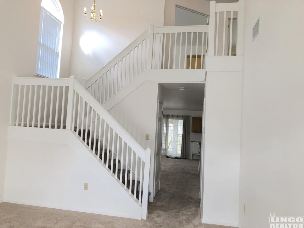 6stairs 6 SEA CHASE DRIVE  Rental Property