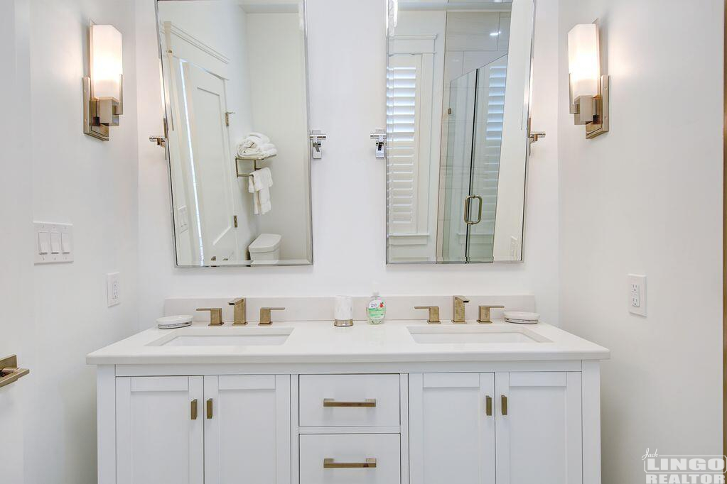 77+lake+white+bath+with+double+vanity 77 LAKE AVENUE  Rental Property