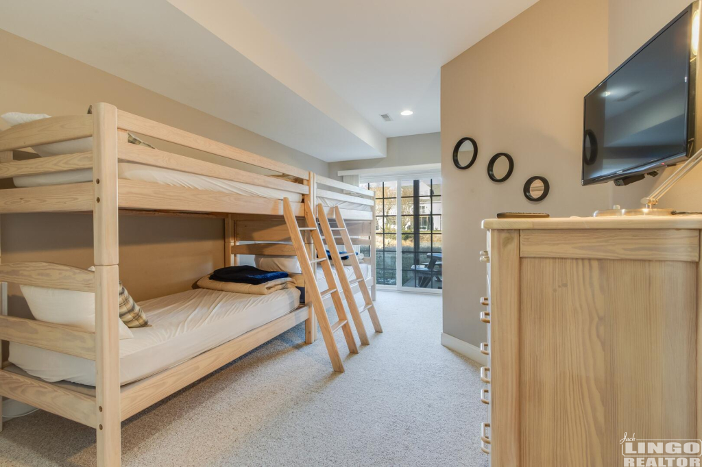 img_4793 6 NELL LOOP  Rental Property