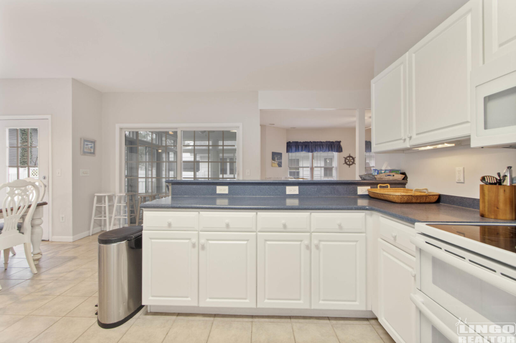 img_5755_547+(2) 10 NEW CASTLE STREET Rental Property