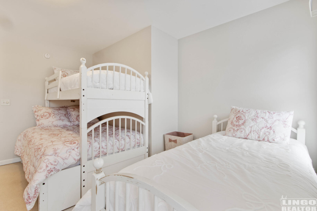 img_5806_208 10 NEW CASTLE STREET Rental Property